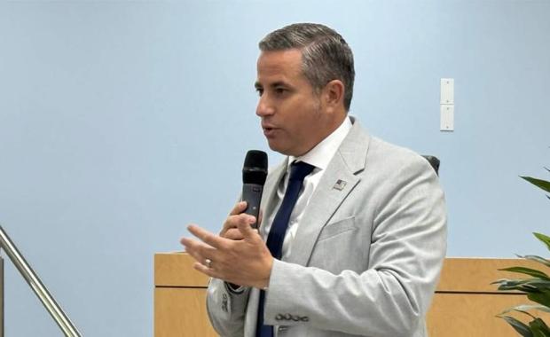 Miami-Dade County Tax Collector Dariel Fernandez Proposes Ending the Physical Yellow Registration Decal in Florida, A Common-Sense Step Forward for Our State