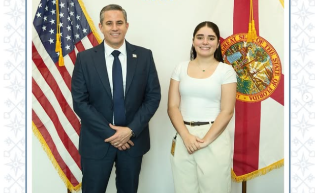 Formando a los Líderes del Mañana: Un Verano de Aprendizaje, Servicio e Impacto en la Oficina del Recaudador de Impuestos