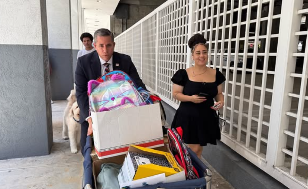 Apoyando a Nuestros Estudiantes: El Recaudador de Impuestos Dariel Fernandez Se Une a Eventos Comunitarios de Regreso a Clases en Todo Miami-Dade