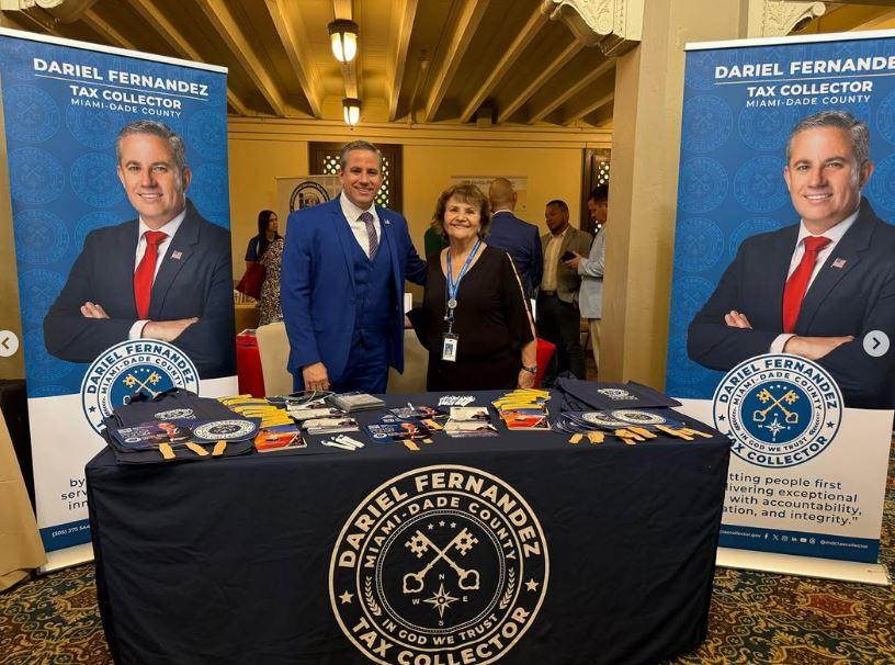 Dariel Fernandez at South Florida Buiness Expo (4)