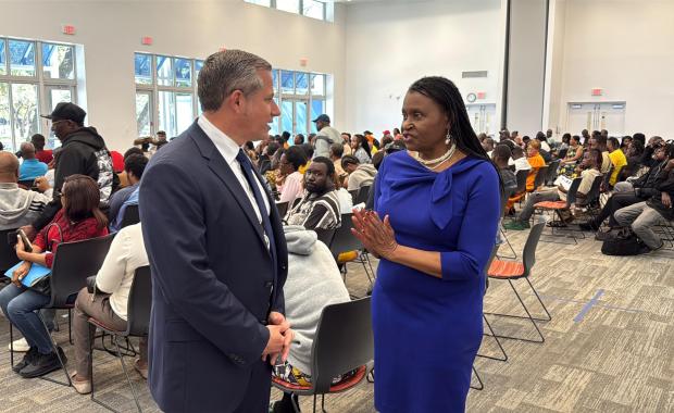 Declaración Del Recaudador De Impuestos Del Condado De Miami-Dade, Dariel Fernandez, Sobre La Guía Del FLHSMV Respecto Al Estatus De Protección Temporal (TPS) Para Haití