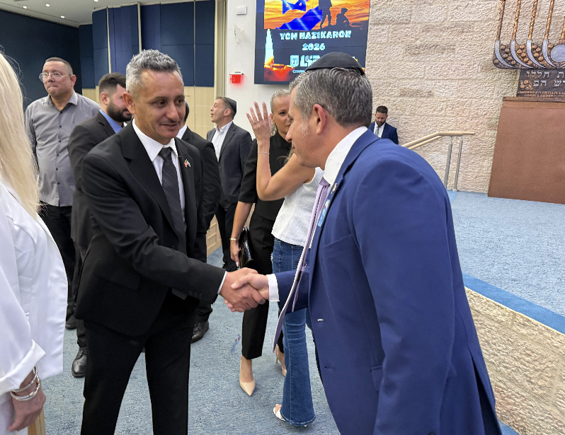 Tax Collector Dariel Fernandez Joins Yom Hazikaron Commemoration, Honoring Sacrifice, Memory, and Unity