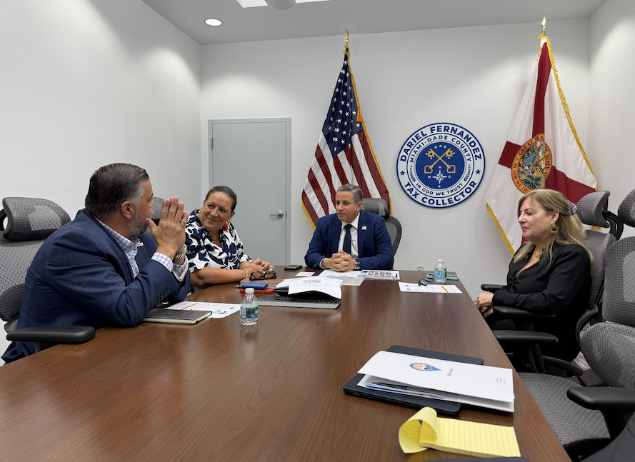 fernandez-and-team-meeting-with-unied-way-miami.png