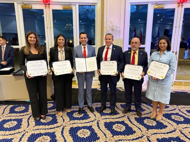 fernandez-getting-a-recognition-with-doral-elected-officials.jpeg