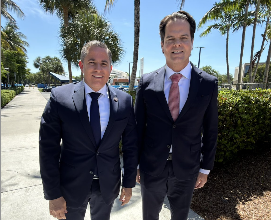 fernandez-with-ambassador-navarro.png