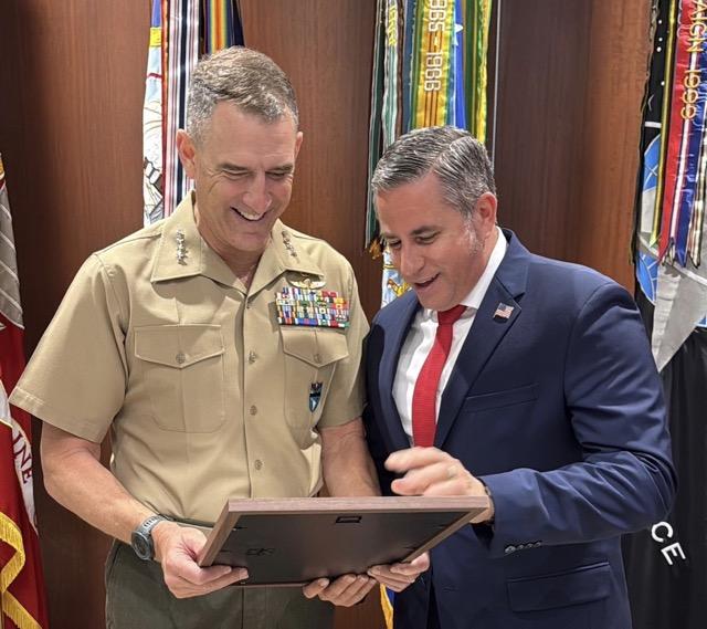 fernandez-with-commander-donnovan2.jpeg