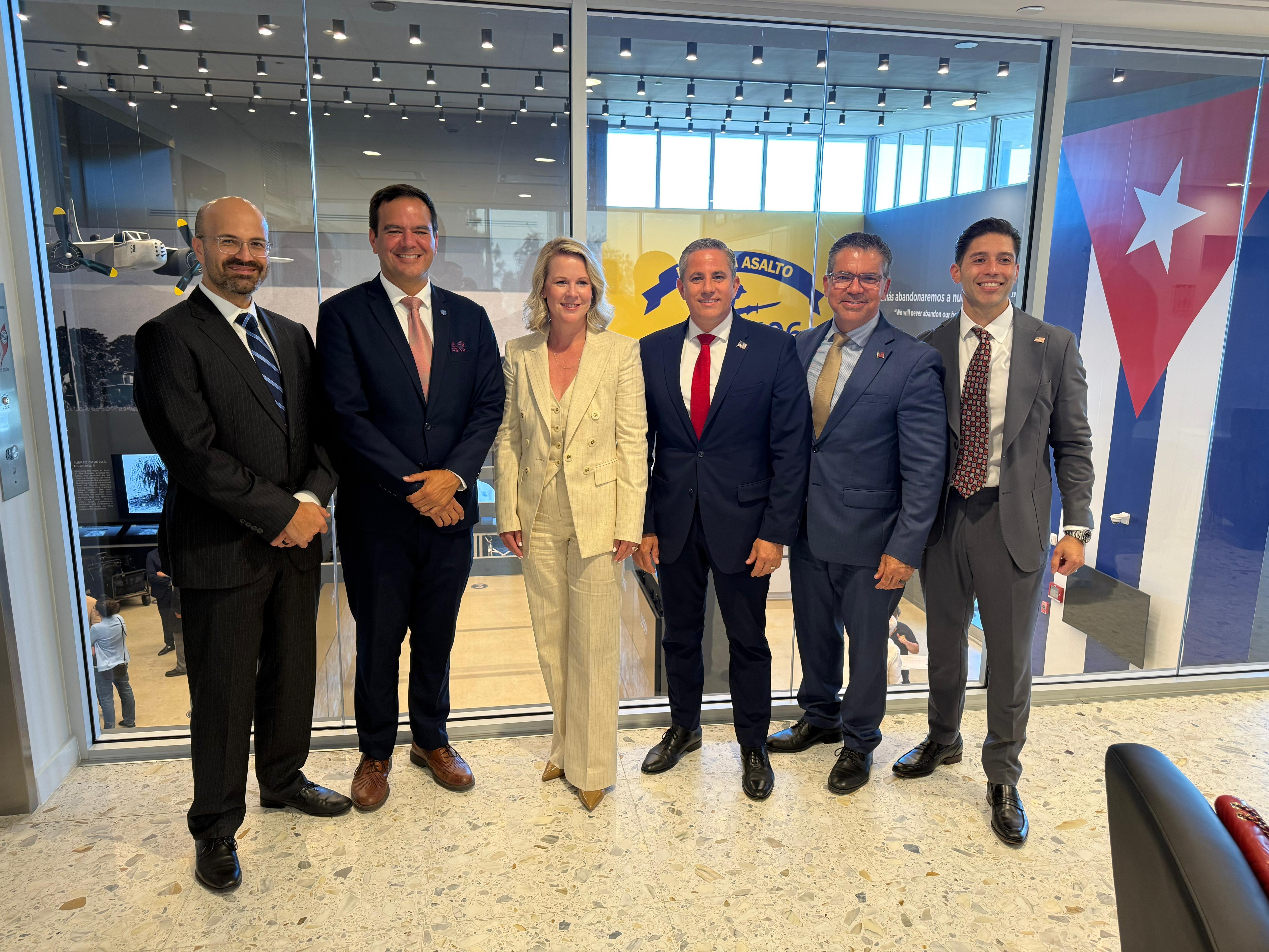fernandez-with-state-leadership.jpeg