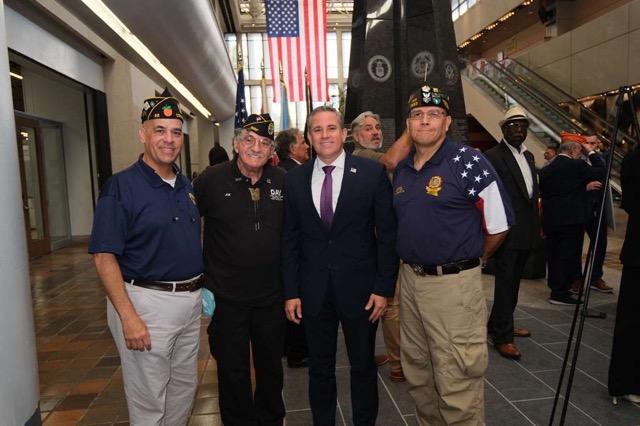 fernandez-with-veterans.jpeg