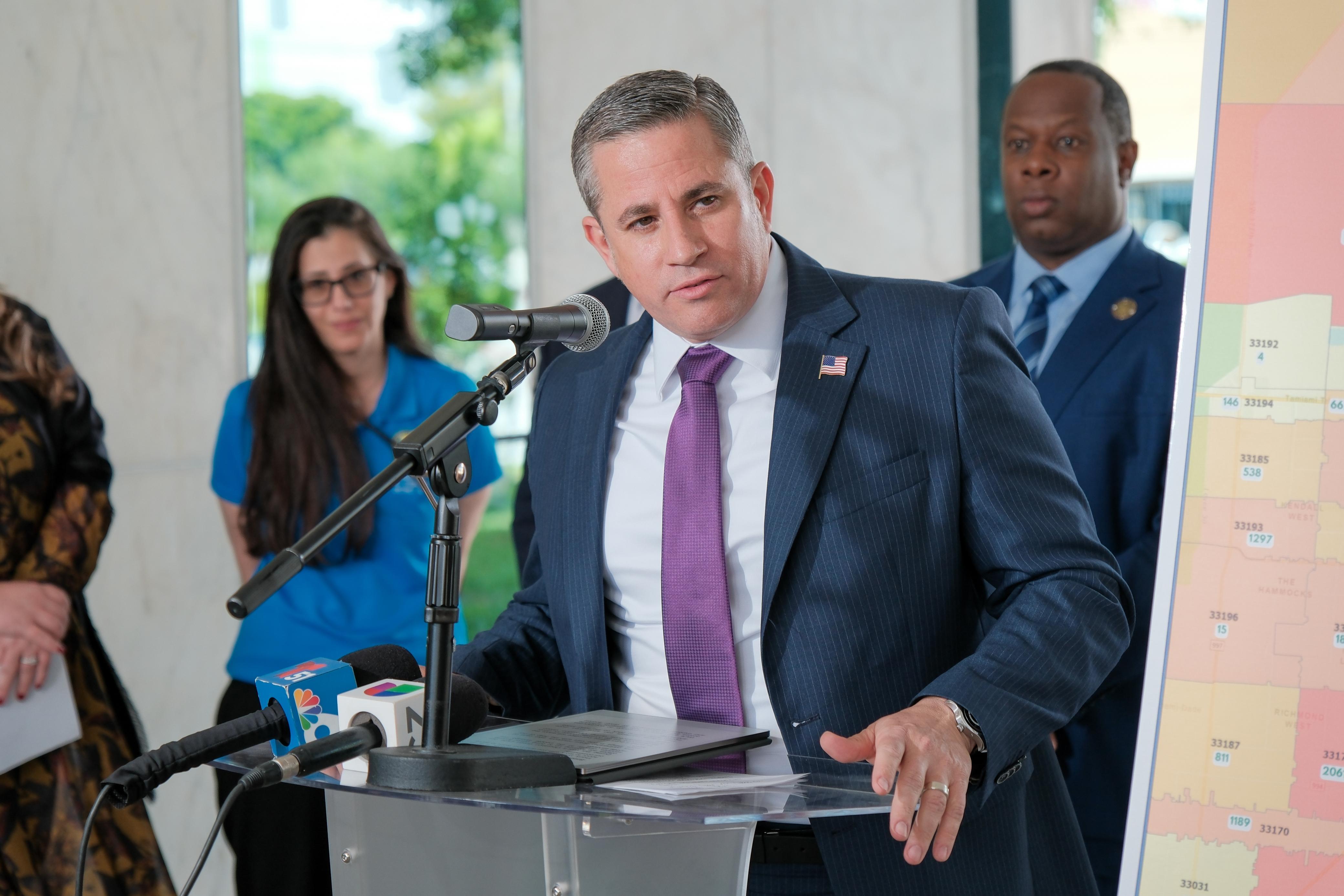 Declaración Del Recaudador De Impuestos Dariel Fernandez, Sobre Acciones De Cumplimiento Contra Escuelas De Conducción Y Escuelas De Tránsito Ilegales Que Operan Sin Aprobación Estatal