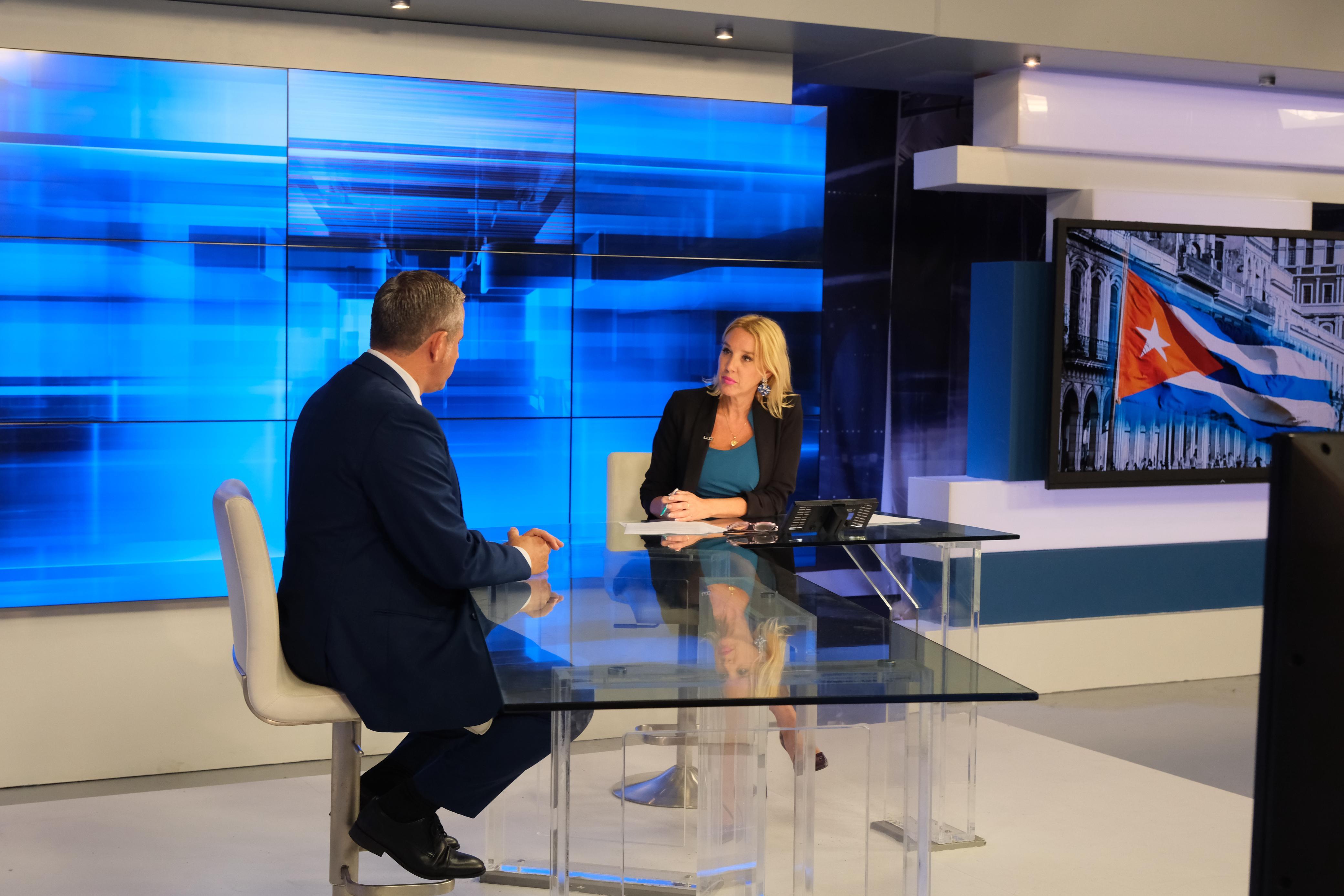 Interview on Mega News with Adriana Navarro - Photo 4