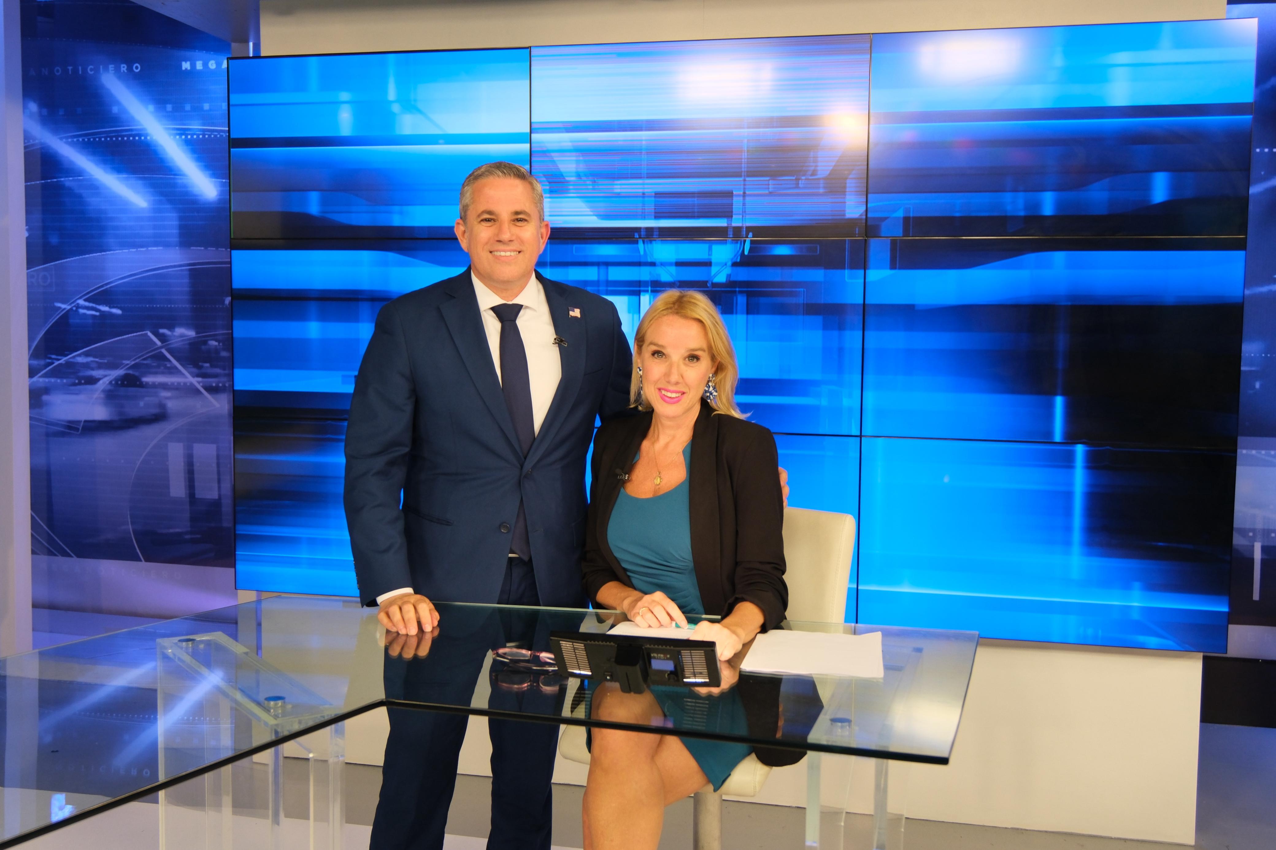 Interview on Mega News with Adriana Navarro - Photo 10
