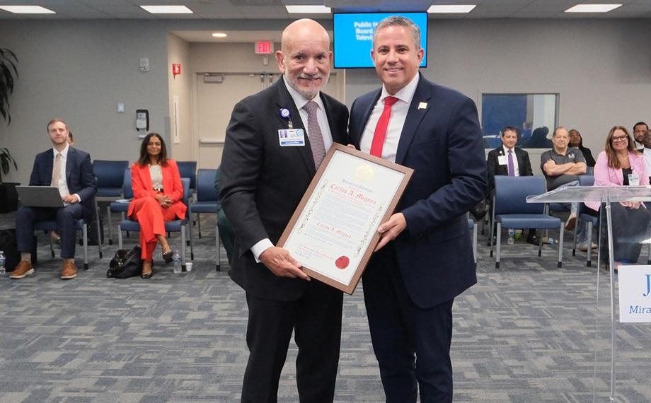 Honorary Citation Presentation to Carlos A. Migoya - Photo 4