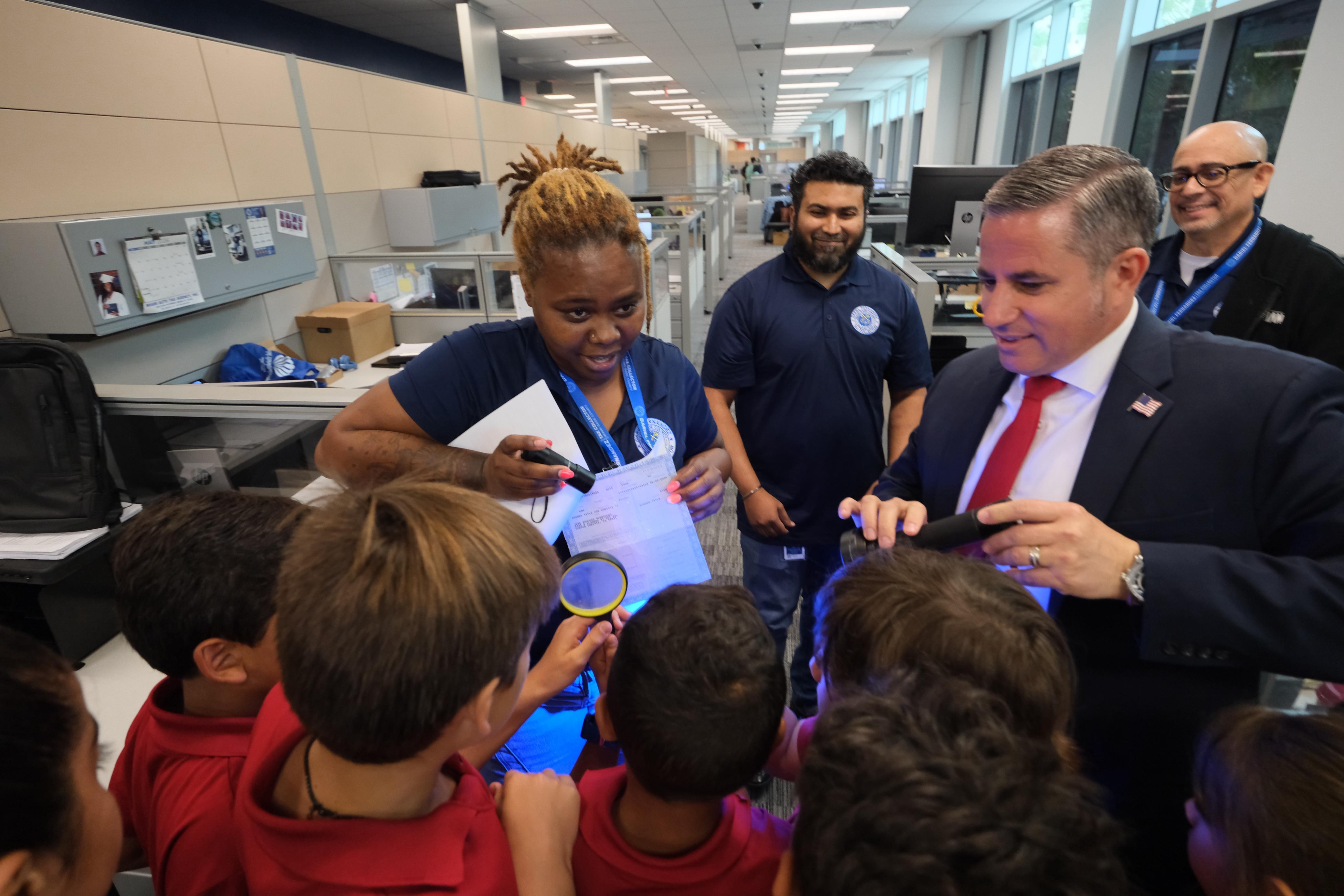 George Washington Carver Elementary School Students Visit Downtown Office - Photo 7
