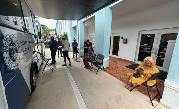 Dariel Fernandez, Recaudador de Impuestos del Condado de Miami-Dade, Continúa Expandiendo el Acceso a Servicios Gubernamentales a Través de TConnect en Miami-Dade County