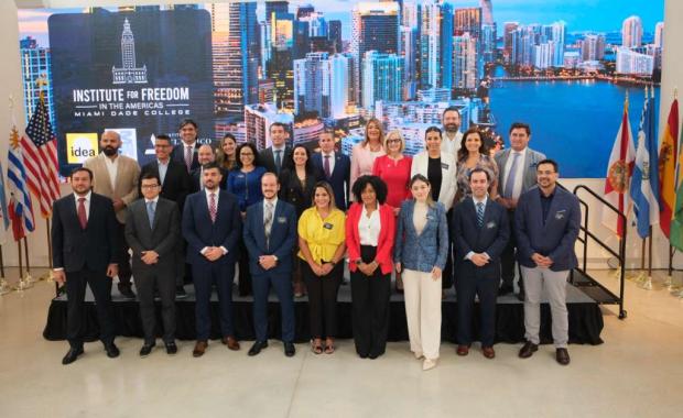 Dariel Fernandez, Recaudador de Impuestos del Condado de Miami-Dade, Participa en Panel de Miami Dade College Sobre Liderazgo e Innovación Gubernamental