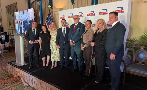 La Oficina del Recaudador de Impuestos del Condado de Miami-Dade Participa en el Almuerzo Anual de Instalación de la South Florida Hispanic Chamber of Commerce
